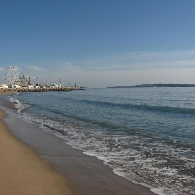 Beach House Cannes - Plages du Midi- 3 Ch - 3 Sdd - 2 wc - Fibre - Pkgs - Maison de Ville 3 Chambres - 73