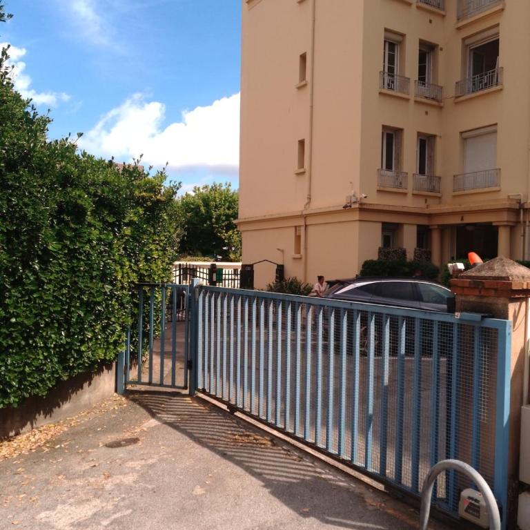 Beach House Cannes - Plages du Midi- 3 Ch - 3 Sdd - 2 wc - Fibre - Pkgs - Maison de Ville 3 Chambres - 7