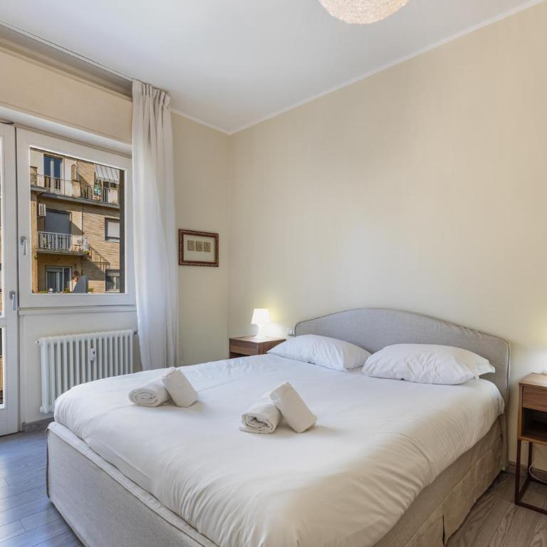 Tortona-Metro Tolstoj 5min - Spacious 6 guests - WiFi - Appartamento con 2 Camere da Letto - 1