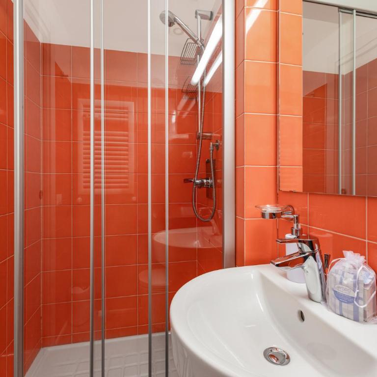 Tortona-Metro Tolstoj 5min - Spacious 6 guests - WiFi - Appartamento con 2 Camere da Letto - 13