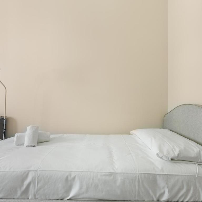 Tortona-Metro Tolstoj 5min - Spacious 6 guests - WiFi - Appartamento con 2 Camere da Letto - 22