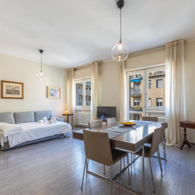 Tortona-Metro Tolstoj 5min - Spacious 6 guests - WiFi - Appartamento con 2 Camere da Letto - 30