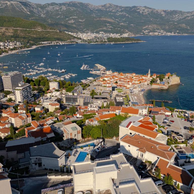 Lux Apartments Villa B-L-S - Apartman sa 2 Spavaće Sobe, Terasom i Pogledom na More - 7
