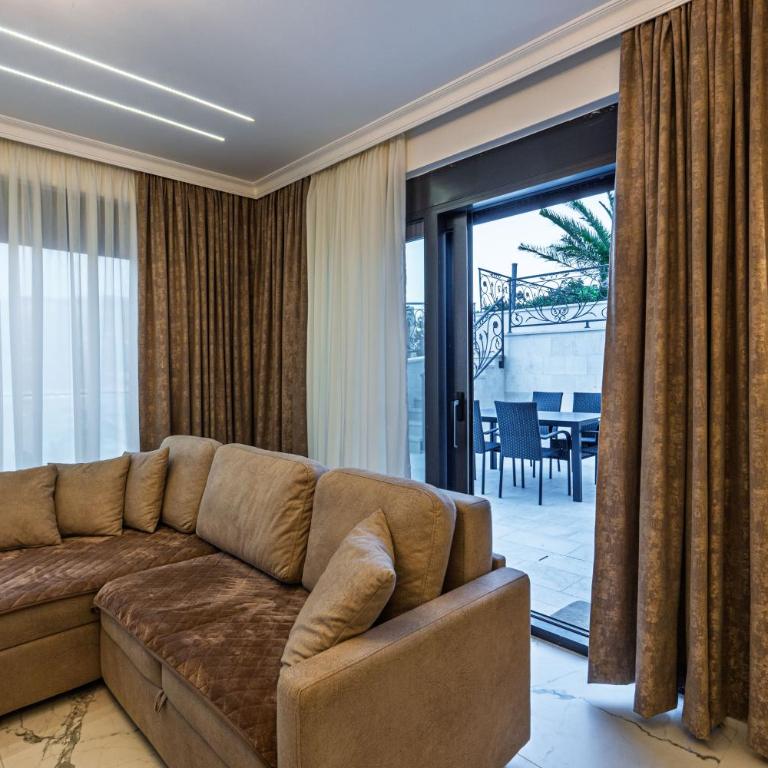 Lux Apartments Villa B-L-S - Apartman sa 2 Spavaće Sobe, Terasom i Pogledom na More - 18