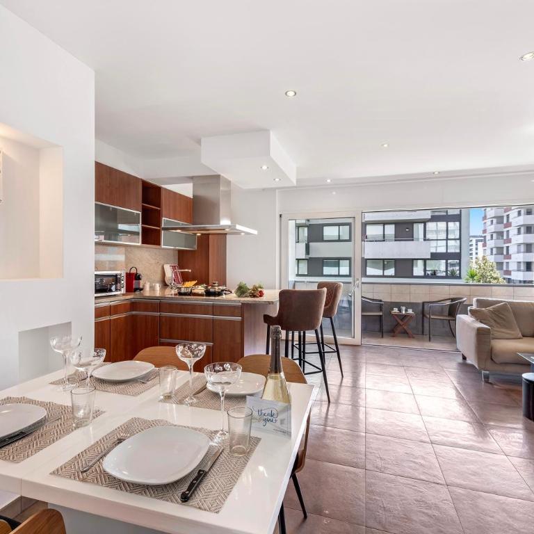 Art Apartment Locarno - Balcony and Parking - Happy Rentals - Apartment with Balcony - 10