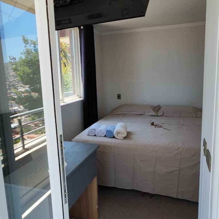 Ocean View & Pool Family Apartment 2P - One-Bedroom Apartment with Balcony and City View - 5