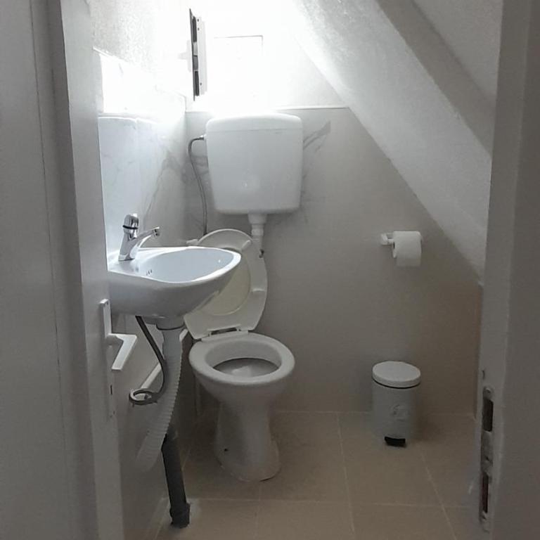 Holiday Home Krejović - Three-Bedroom House - 20