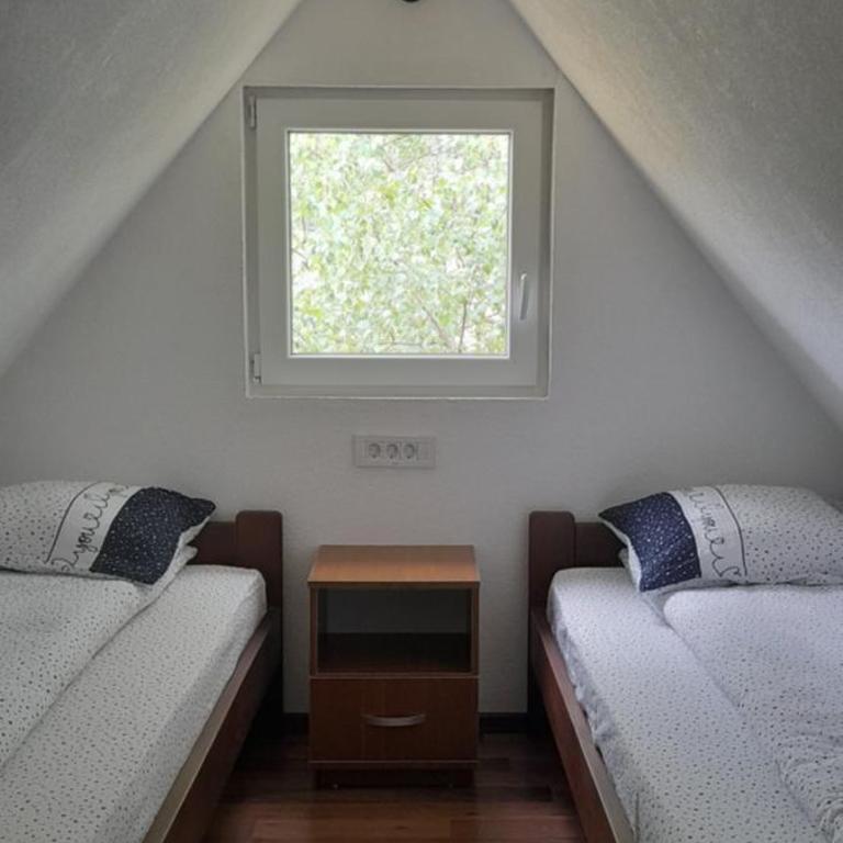 Holiday Home Krejović - Three-Bedroom House - 15