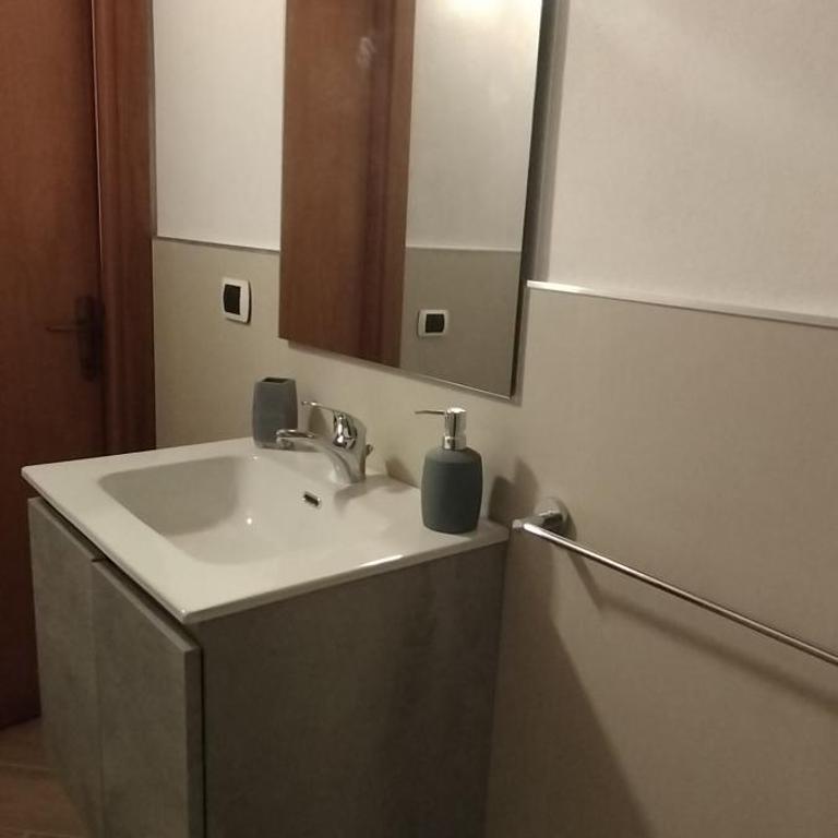 Monolocale comodo e spazioso - Appartamento con 1 Camera da Letto - 12