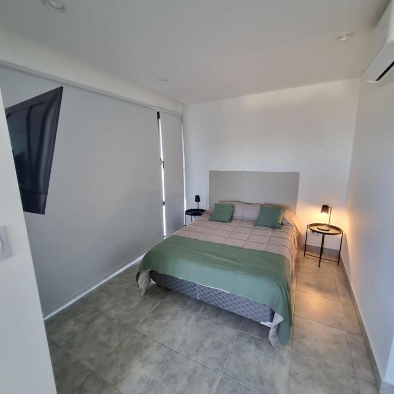 Yrigoyen Apart - Habitación Doble con vistas al mar - 8