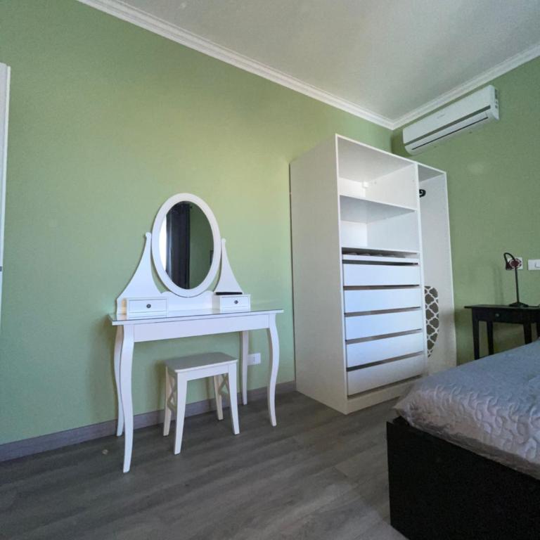 Fondachello Suites - Fondachello Apartments - One-Bedroom Apartment with balcony volcano enta view - 30