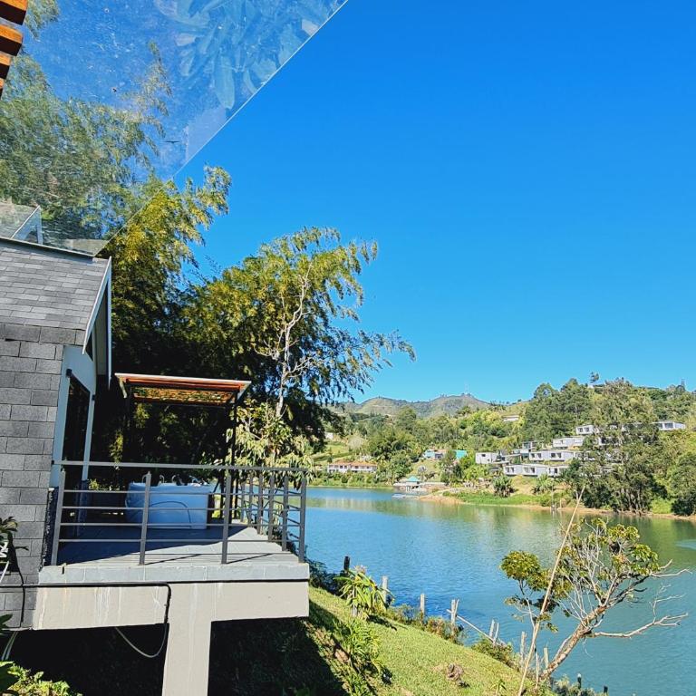Cabaña con Jacuzzi frente al Lago - Villa Deluxe - 18
