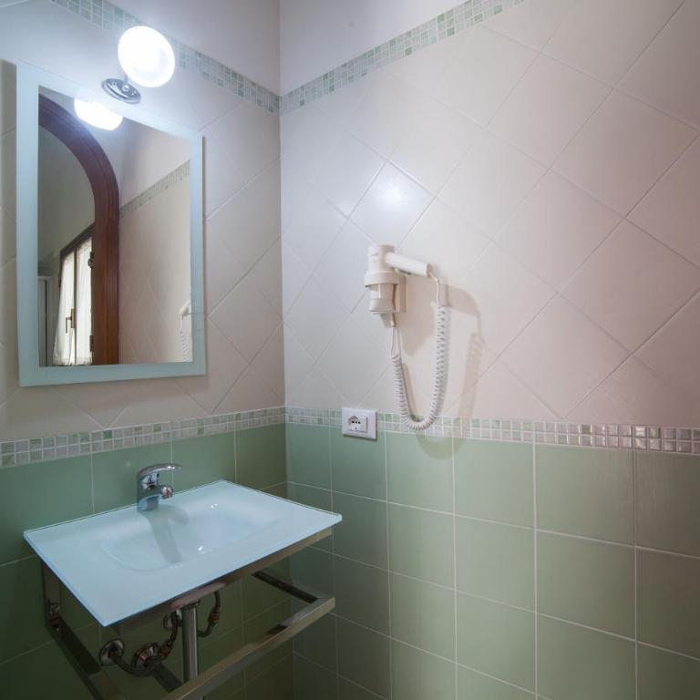 Corona Vacanze - Triple Room - 1