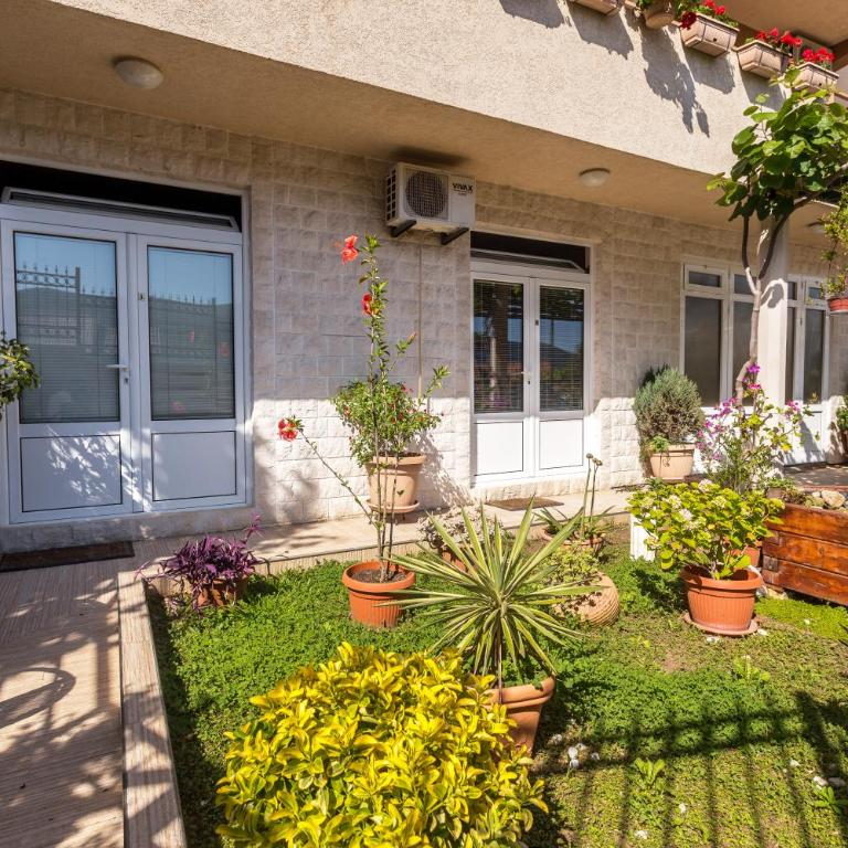 Durakovic Apartments - Studio with Garden View - 2