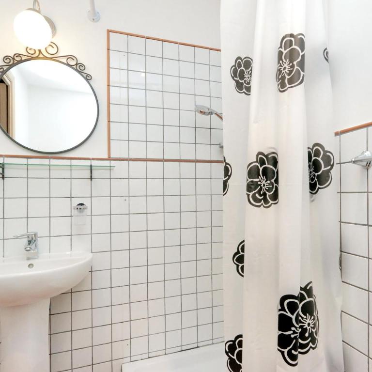 Le 2 Basiliche - Esquilino Retreat - Appartamento con 3 Camere da Letto - 11
