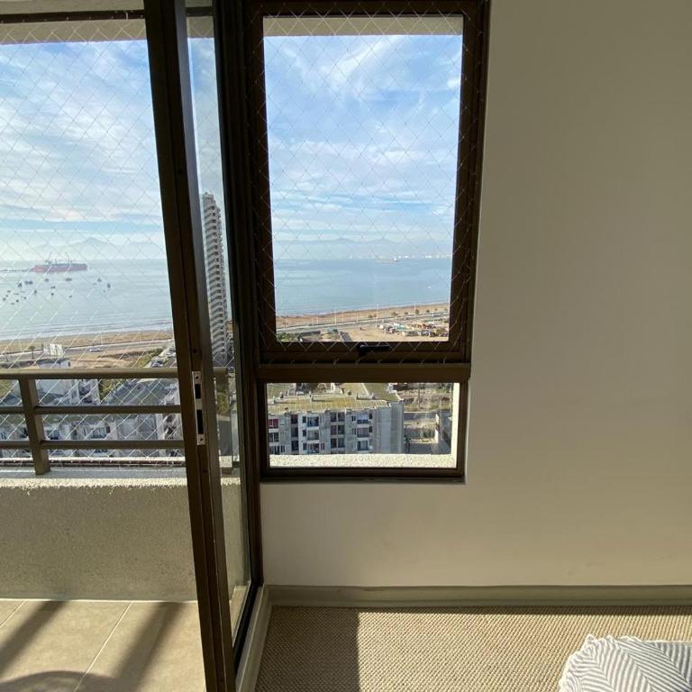 Departamento con vista al mar y cruz del tercer milenio Coquimbohouse - Three-Bedroom Apartment - 21