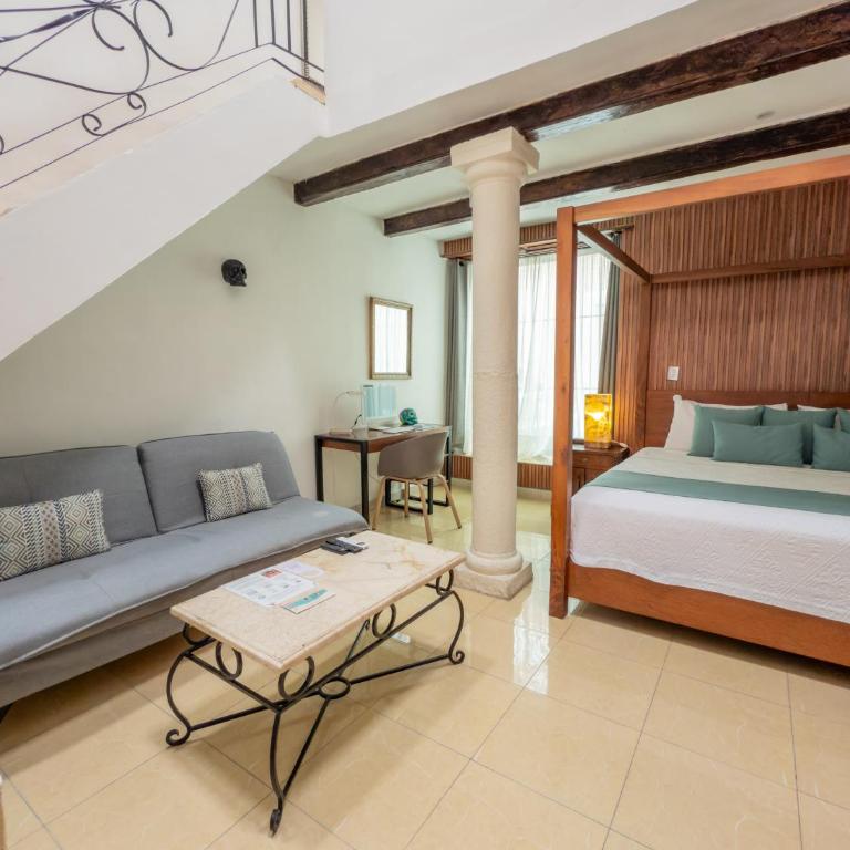 Viva Merida Hotel Boutique - Superior Triple Room - 19