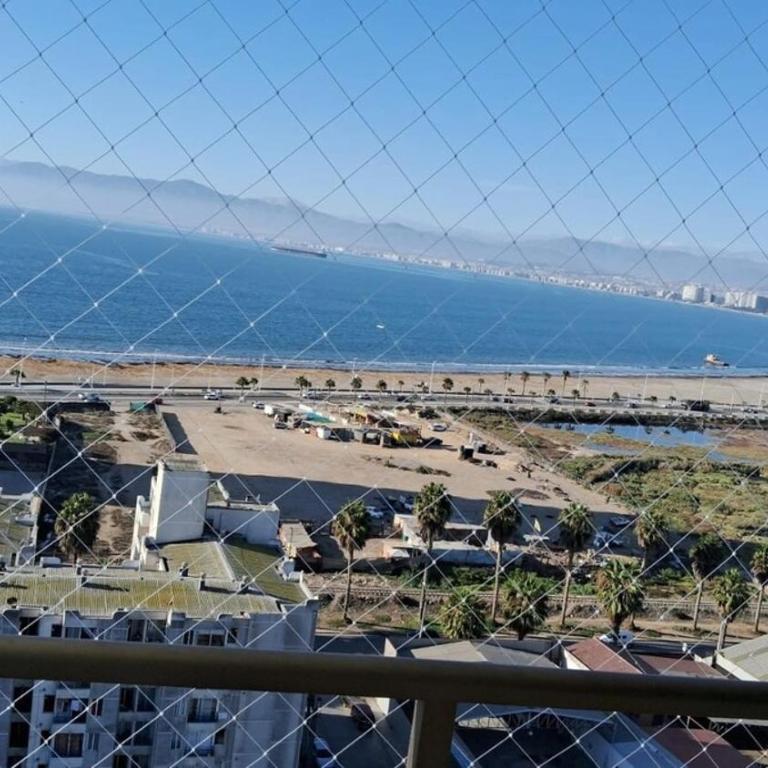Departamento con vista al mar y cruz del tercer milenio Coquimbohouse - Three-Bedroom Apartment - 7