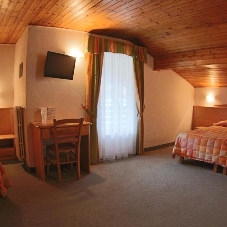 Liz Hotel & Apartments - Camera Tripla - 2
