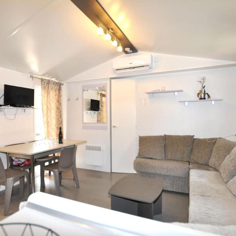 Mobile Home Proche Mer Piscine - Mobile Home - 1