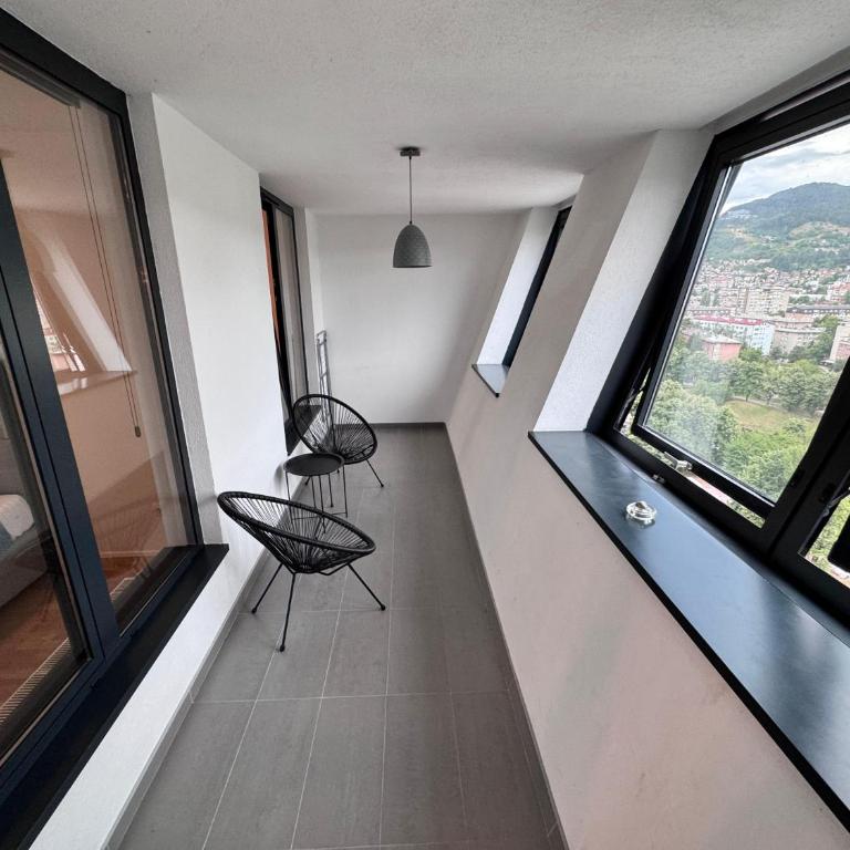 Luxury Apartment Sarajevo-Bristol - Deluks Apartman sa 2 Spavaće Sobe i Balkonom - 4