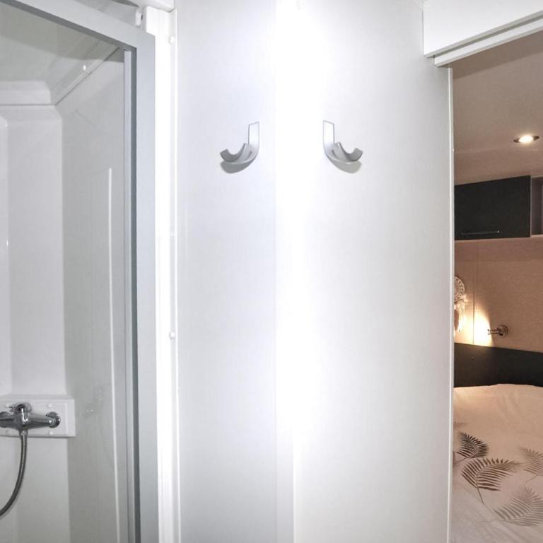 Mobile Home Proche Mer Piscine - Mobile Home - 16