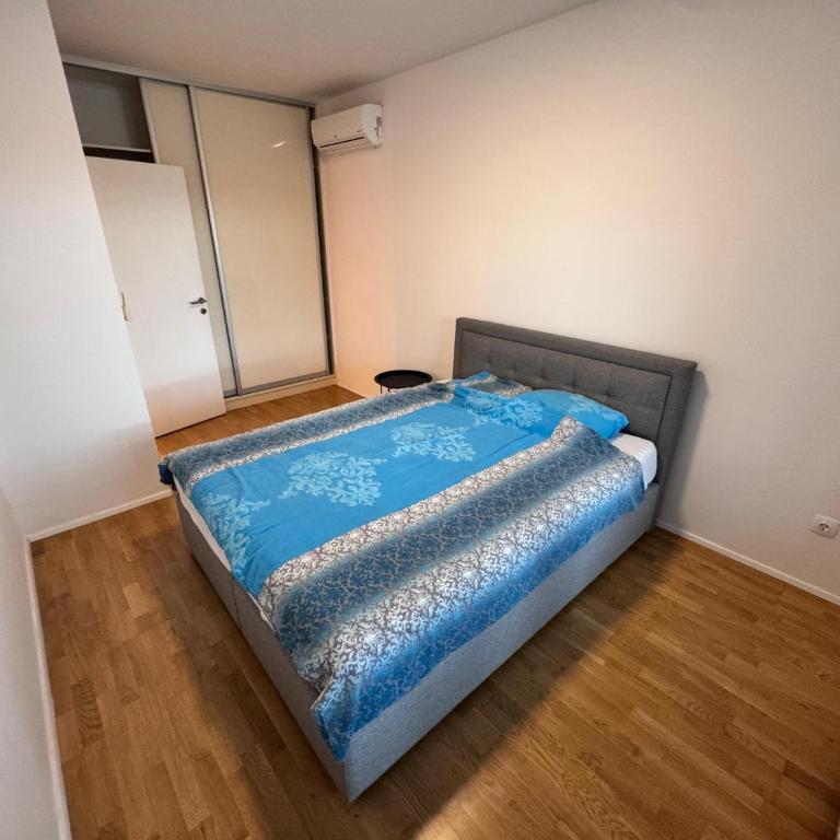 Luxury Apartment Sarajevo-Bristol - Deluks Apartman sa 2 Spavaće Sobe i Balkonom - 15
