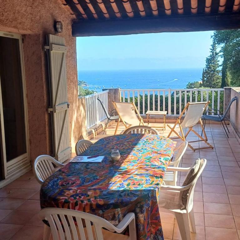 Family villa in wooded estate near the sea - Casa - 1