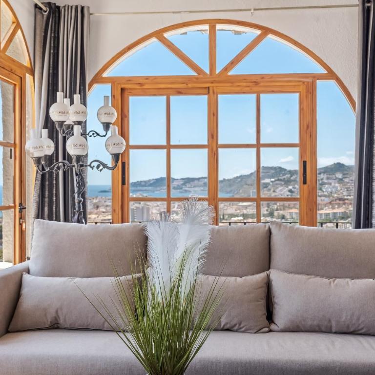 Exclusive Villa with Panoramic Views and Private Pool - Villa con piscina privada - 2