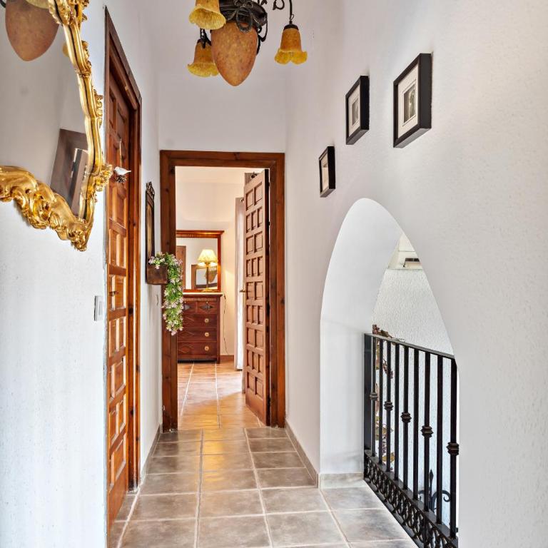 Exclusive Villa with Panoramic Views and Private Pool - Villa con piscina privada - 8