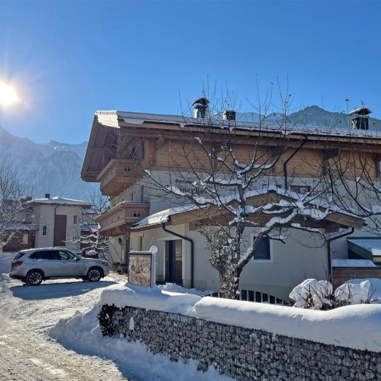 Pension Hauserhof - Deluxe Doppelzimmer mit Balkon - 16
