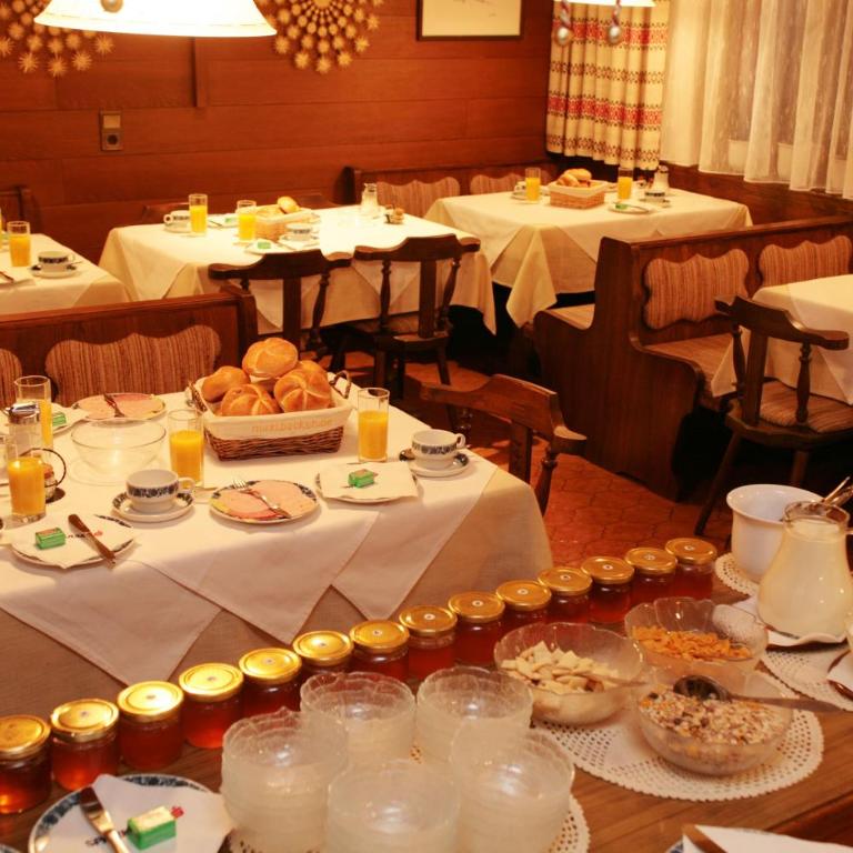 Pension Hauserhof - Deluxe Doppelzimmer mit Balkon - 18