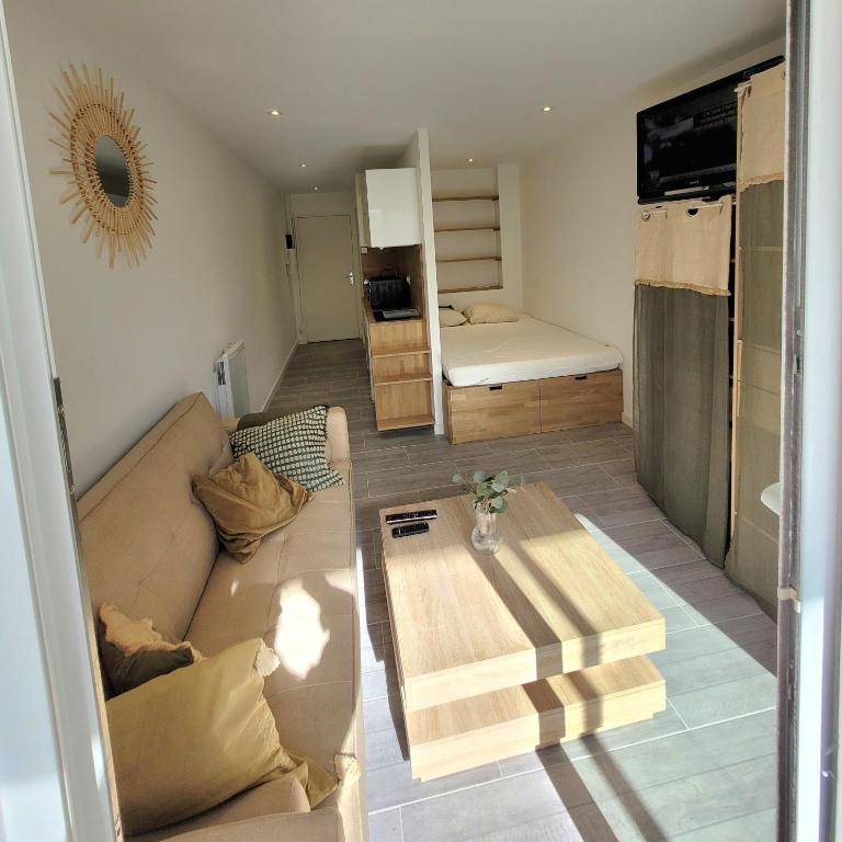 Studio Bord de Mer Fabrégas - les Sablettes - Appartement - 17