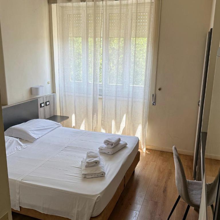 Hotel Laura - Standard Double Room - 1