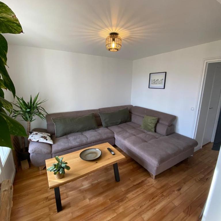 T4 cosy et moderne au cœur d'Anglet, plages à 10 min, parking sécurisé & fibre - Two-Bedroom Apartment - 4