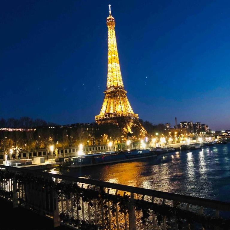 Cosy Eiffel Tower Design Studio - Studio - 50