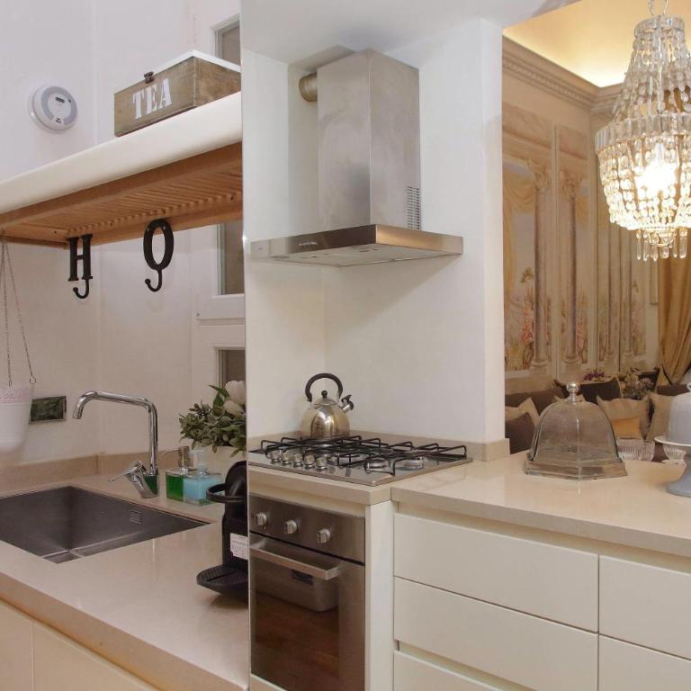 Vicolo Savelli Luxury Suites - Appartamento con 2 Camere da Letto - 3