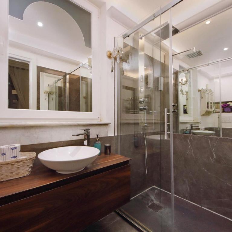 Vicolo Savelli Luxury Suites - Appartamento con 2 Camere da Letto - 11