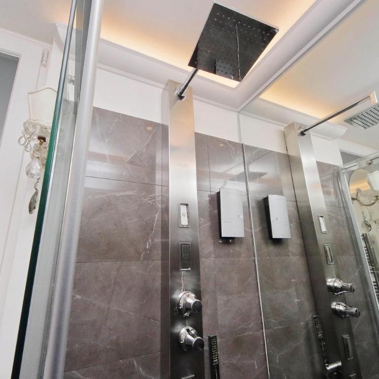 Vicolo Savelli Luxury Suites - Appartamento con 2 Camere da Letto - 42
