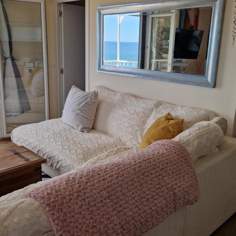 LaVista Penthouse private balcony and sea views - One-Bedroom Apartment - 3