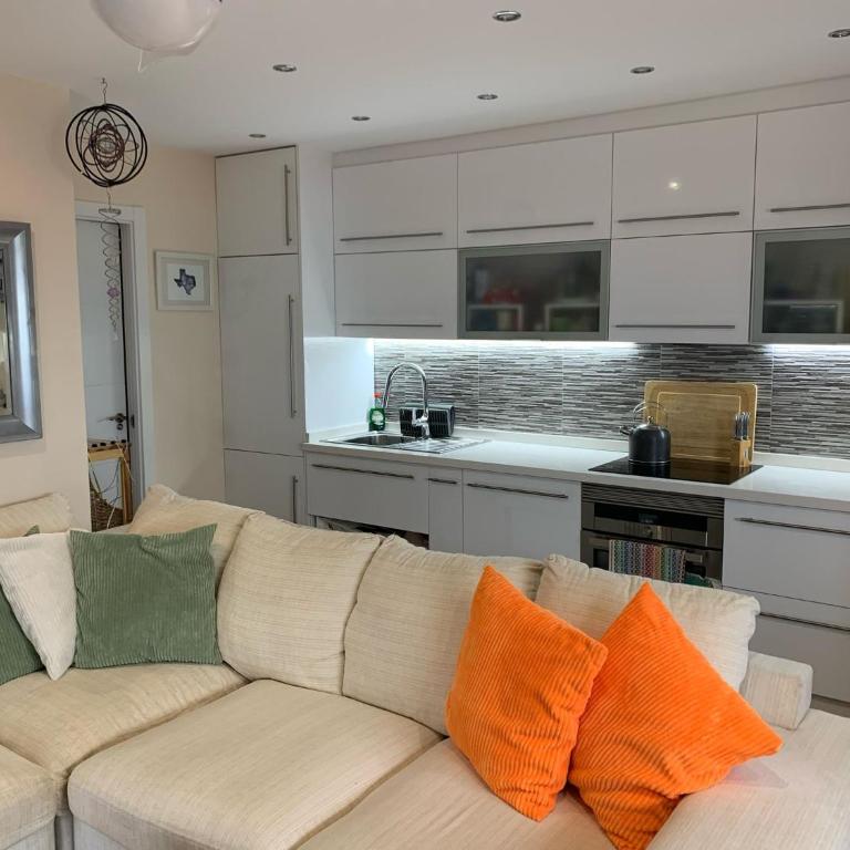 LaVista Penthouse private balcony and sea views - One-Bedroom Apartment - 8