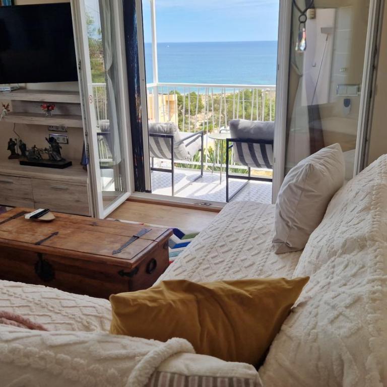 LaVista Penthouse private balcony and sea views - One-Bedroom Apartment - 9
