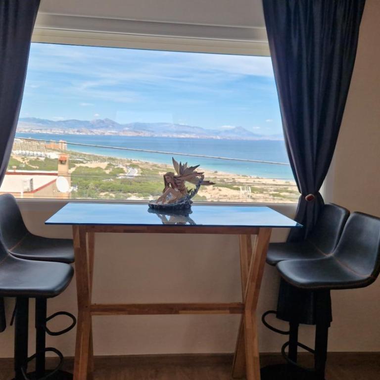 LaVista Penthouse private balcony and sea views - One-Bedroom Apartment - 23