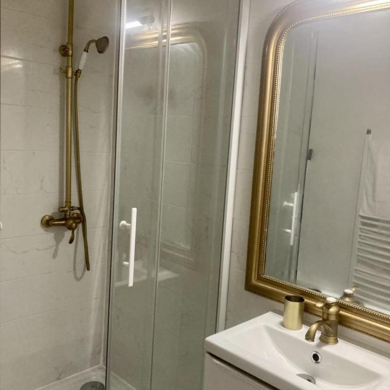 Apartment with parking in city center - Appartement - 9