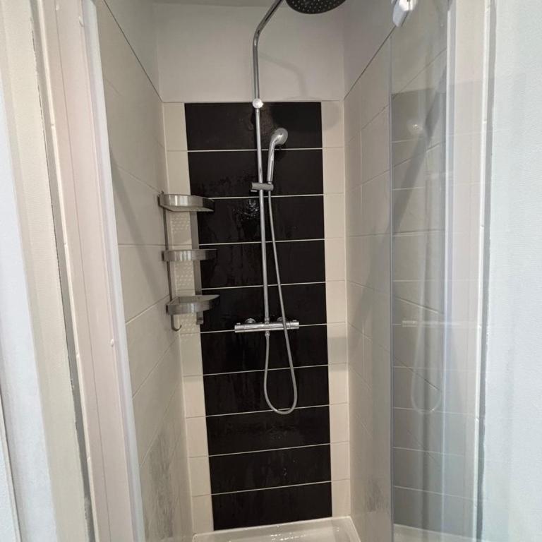 Maison Gambetta - 4 chambres 4 SDB - 5 min Cathédrale - Appartamento con 4 Camere da Letto - 10