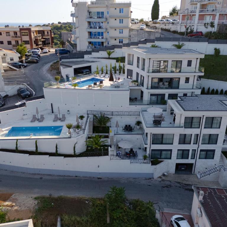 Lux Apartments Villa B-L-S - Apartman sa 2 Spavaće Sobe, Terasom i Pogledom na More - 4