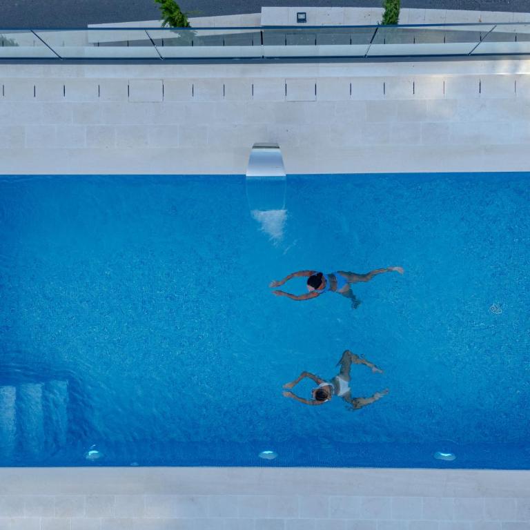 Lux Apartments Villa B-L-S - Apartman sa 2 Spavaće Sobe, Terasom i Pogledom na More - 9