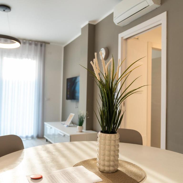 Sun Beach Residence con Piscina - Piazza Brescia - Adria Holiday Jesolo - FAMILY APARTMENTS - Two-Bedroom Apartment - 3