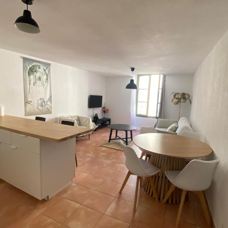 By Elodie T2 cosy vieux Hyères-Parcours des arts - Apartment mit 1 Schlafzimmer - 5