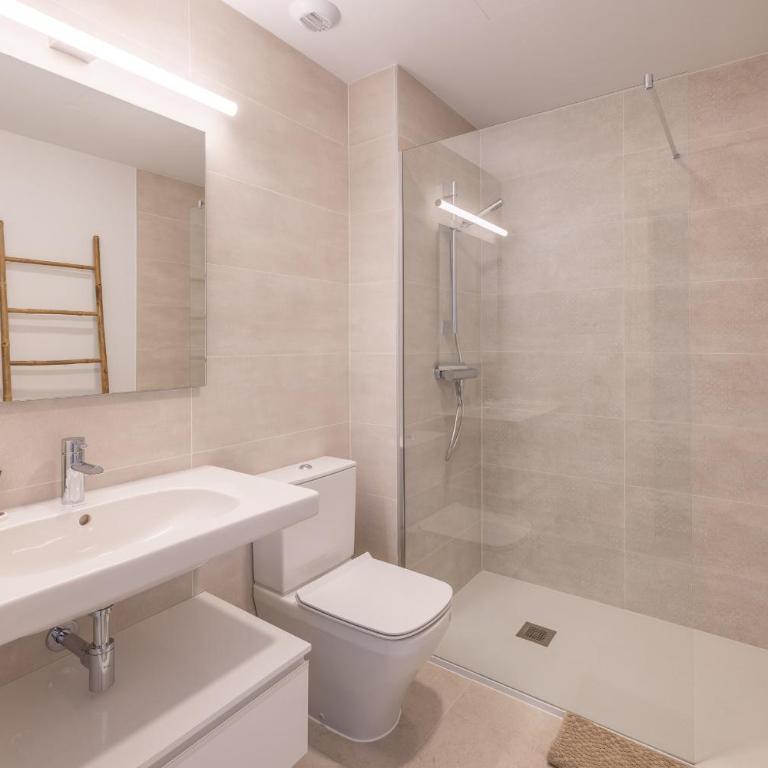 AR3 Stylish new apartment in Estepona with pool, gym and garage - Apartamento de 2 dormitorios - 9